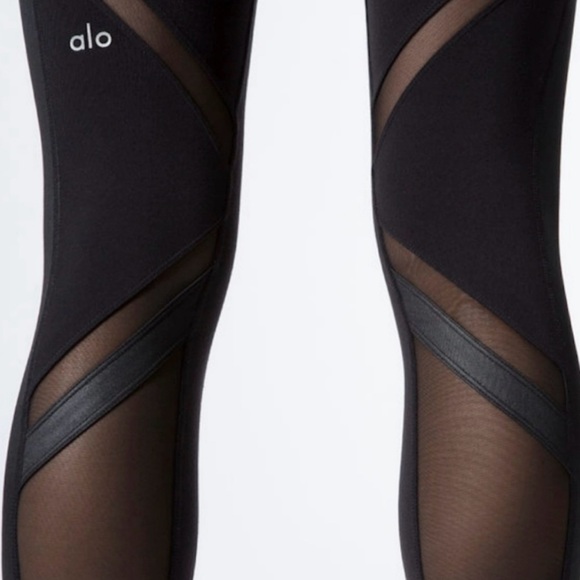 ALO Yoga High-Waist Epic Legging - Picture 7 of 12